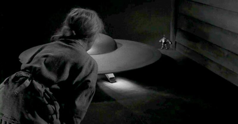 The Twilight Zone: Review: The Invaders