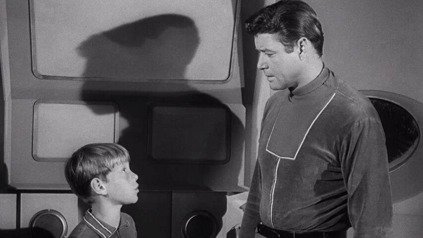 Lost in Space: Review: Welcome Stranger