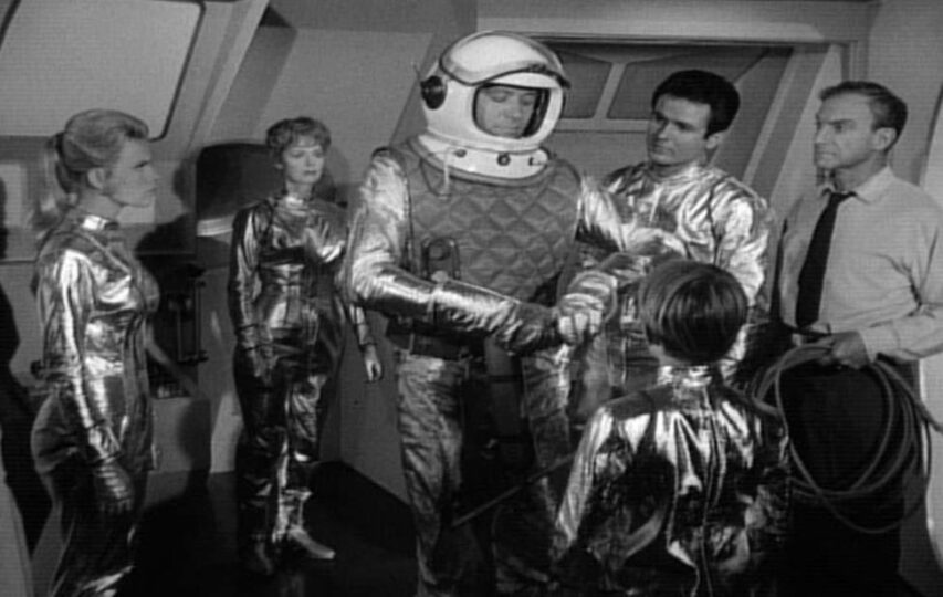 Lost in Space: Review: Infestation